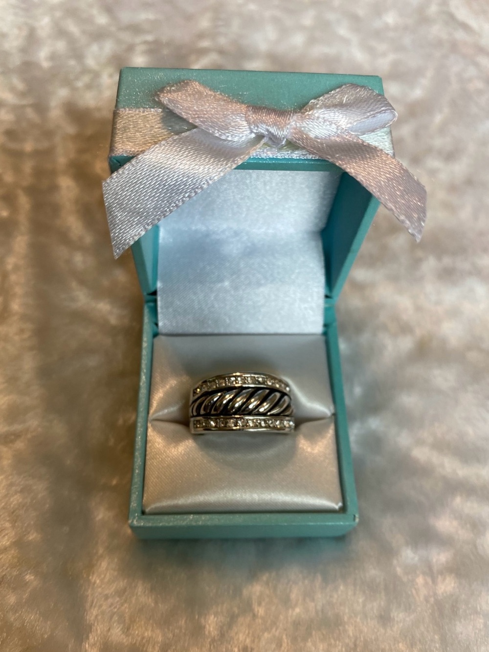 🍀Silver Rope Detail Ring with Clear Stones